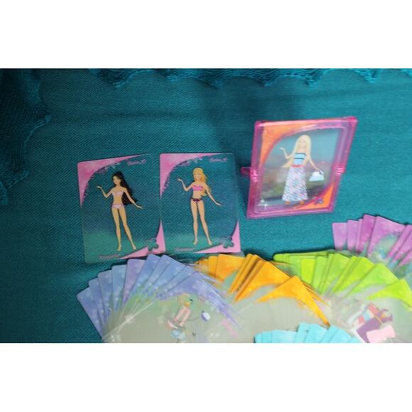 Barbie iDesign fashion cards and display - Picture 7 of 8